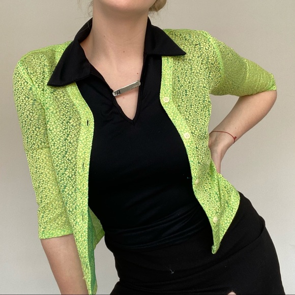 Miralella Green Vintage Button Up - Picture 2 of 5